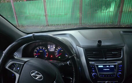 Hyundai Solaris II рестайлинг, 2014 год, 920 000 рублей, 1 фотография