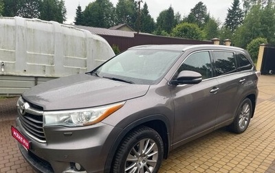 Toyota Highlander III, 2014 год, 3 100 000 рублей, 1 фотография
