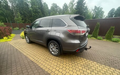 Toyota Highlander III, 2014 год, 3 100 000 рублей, 4 фотография