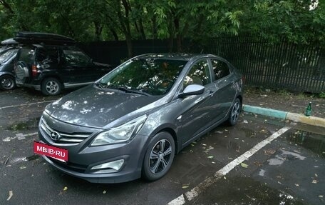 Hyundai Solaris II рестайлинг, 2014 год, 920 000 рублей, 3 фотография