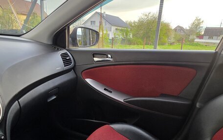Hyundai Solaris II рестайлинг, 2011 год, 799 000 рублей, 13 фотография