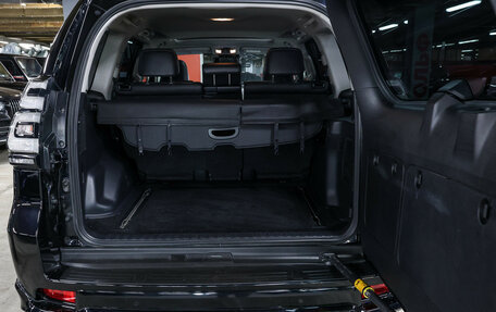 Toyota Land Cruiser Prado 150 рестайлинг 2, 2021 год, 5 849 000 рублей, 11 фотография