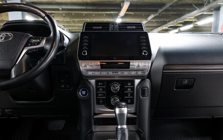 Toyota Land Cruiser Prado 150 рестайлинг 2, 2021 год, 5 849 000 рублей, 16 фотография