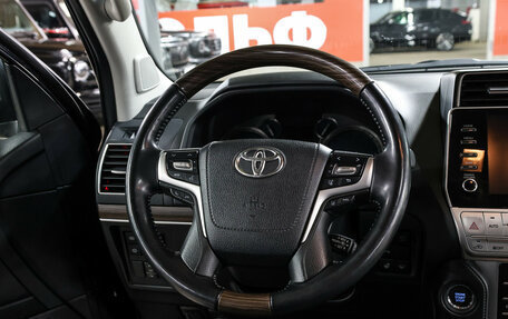 Toyota Land Cruiser Prado 150 рестайлинг 2, 2021 год, 5 849 000 рублей, 18 фотография