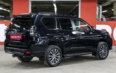 Toyota Land Cruiser Prado 150 рестайлинг 2, 2021 год, 5 849 000 рублей, 6 фотография