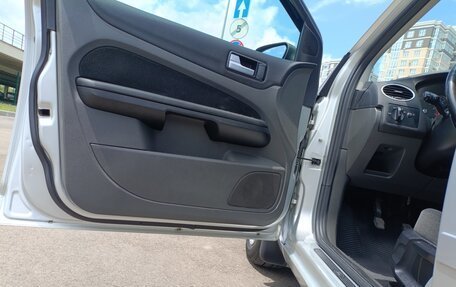Ford Focus II рестайлинг, 2006 год, 750 000 рублей, 24 фотография