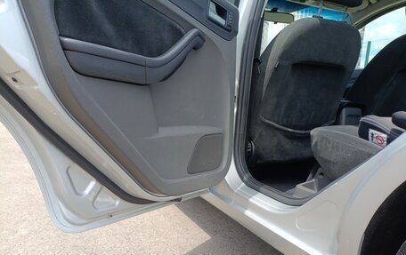Ford Focus II рестайлинг, 2006 год, 750 000 рублей, 26 фотография