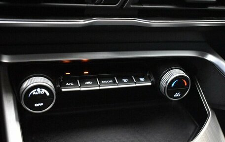 Geely Coolray I, 2023 год, 1 620 000 рублей, 9 фотография