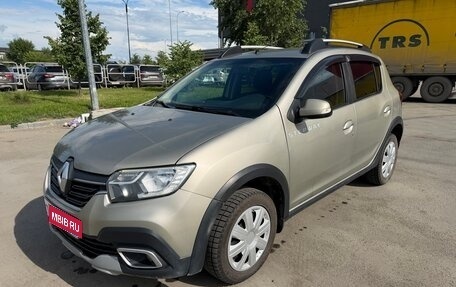 Renault Sandero II рестайлинг, 2018 год, 900 000 рублей, 1 фотография