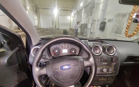 Ford Fiesta, 2006 год, 400 000 рублей, 11 фотография