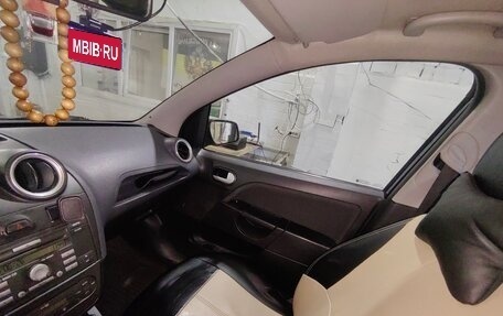 Ford Fiesta, 2006 год, 400 000 рублей, 16 фотография