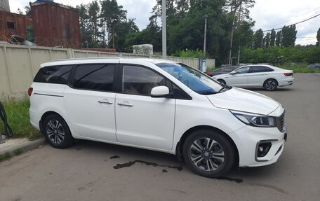 KIA Carnival III, 2019 год, 2 940 000 рублей, 5 фотография
