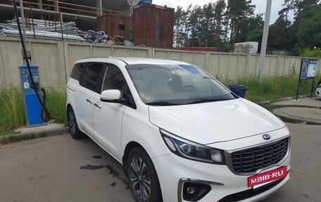 KIA Carnival III, 2019 год, 2 940 000 рублей, 4 фотография