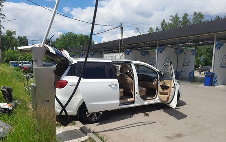 KIA Carnival III, 2019 год, 2 940 000 рублей, 14 фотография