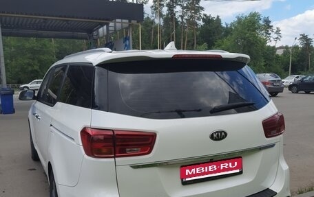 KIA Carnival III, 2019 год, 2 940 000 рублей, 8 фотография