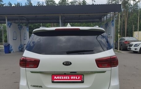 KIA Carnival III, 2019 год, 2 940 000 рублей, 7 фотография