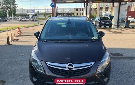 Opel Zafira C рестайлинг, 2012 год, 650 000 рублей, 2 фотография