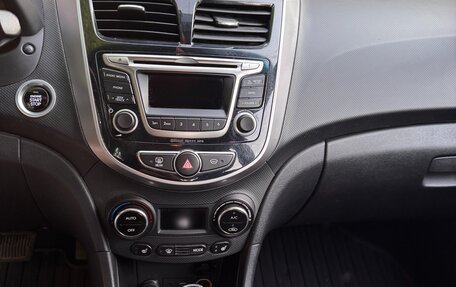 Hyundai Solaris II рестайлинг, 2014 год, 700 000 рублей, 9 фотография