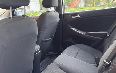 Hyundai Solaris II рестайлинг, 2014 год, 700 000 рублей, 11 фотография