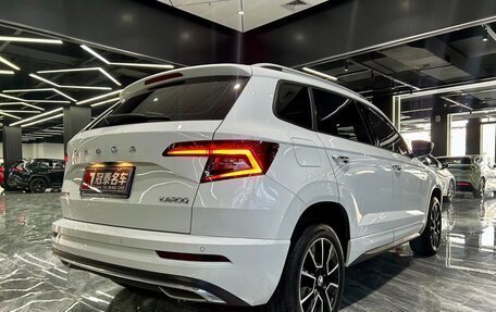 Skoda Karoq I, 2022 год, 1 920 000 рублей, 5 фотография