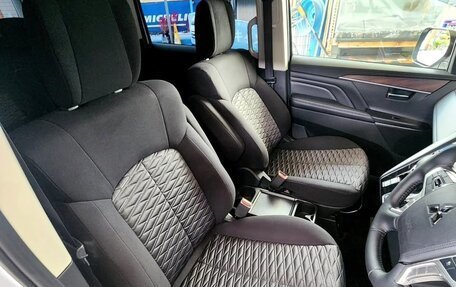 Mitsubishi Delica D:5 I, 2023 год, 2 560 000 рублей, 9 фотография