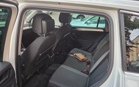 Volkswagen Tiguan II, 2017 год, 2 050 000 рублей, 5 фотография