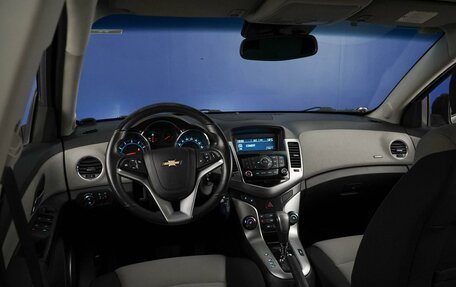 Chevrolet Cruze II, 2011 год, 779 050 рублей, 6 фотография