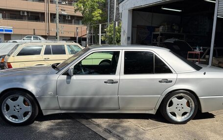 Mercedes-Benz E-Класс, 1995 год, 9 800 000 рублей, 3 фотография
