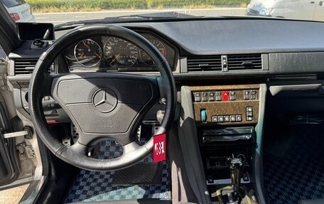 Mercedes-Benz E-Класс, 1995 год, 9 800 000 рублей, 11 фотография