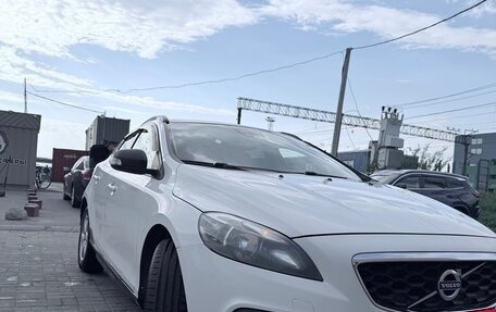 Volvo V40 Cross Country I, 2014 год, 1 000 000 рублей, 3 фотография