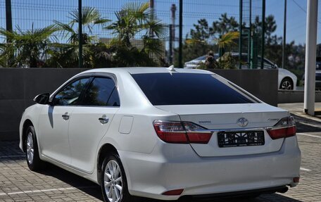 Toyota Camry, 2017 год, 1 590 000 рублей, 2 фотография