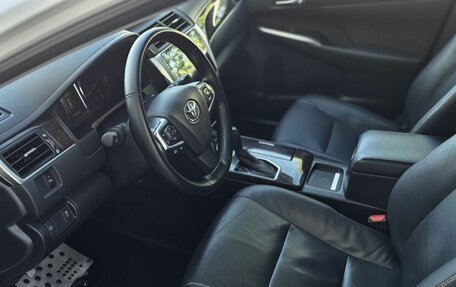 Toyota Camry, 2017 год, 1 590 000 рублей, 10 фотография