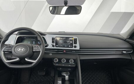 Hyundai Elantra, 2025 год, 2 820 000 рублей, 16 фотография