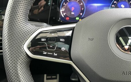Volkswagen Golf VIII, 2024 год, 3 570 000 рублей, 21 фотография