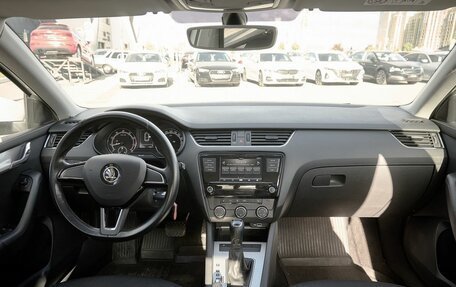 Skoda Octavia, 2019 год, 1 800 000 рублей, 7 фотография