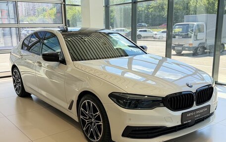 BMW 5 серия, 2018 год, 3 550 000 рублей, 3 фотография