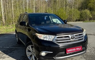 Toyota Highlander III, 2013 год, 2 100 000 рублей, 1 фотография