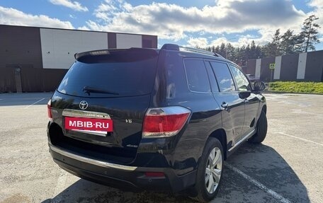 Toyota Highlander III, 2013 год, 2 100 000 рублей, 4 фотография