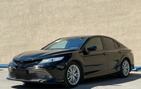 Toyota Camry, 2018 год, 2 990 000 рублей, 1 фотография
