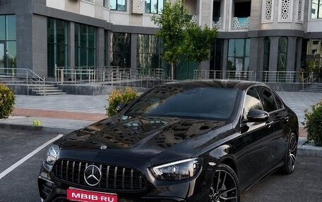 Mercedes-Benz E-Класс, 2021 год, 4 180 000 рублей, 1 фотография