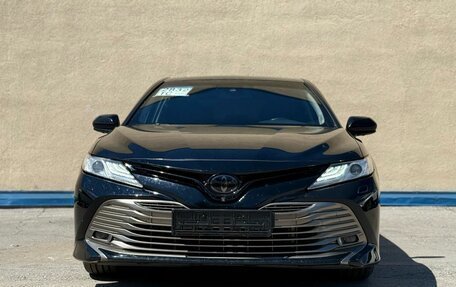 Toyota Camry, 2018 год, 2 990 000 рублей, 2 фотография