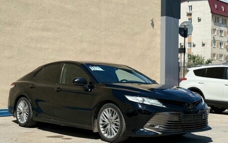 Toyota Camry, 2018 год, 2 990 000 рублей, 3 фотография