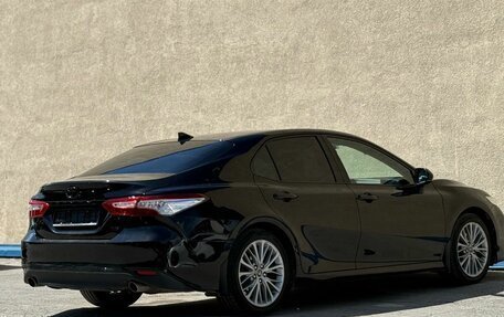 Toyota Camry, 2018 год, 2 990 000 рублей, 8 фотография