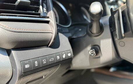Toyota Camry, 2018 год, 2 990 000 рублей, 10 фотография