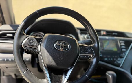 Toyota Camry, 2018 год, 2 990 000 рублей, 15 фотография
