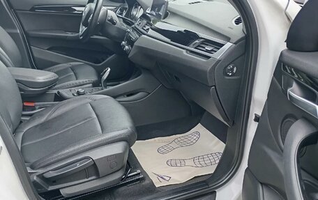 BMW X1, 2020 год, 2 400 000 рублей, 13 фотография