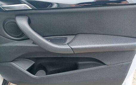 BMW X1, 2020 год, 2 400 000 рублей, 14 фотография