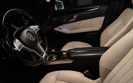 Mercedes-Benz E-Класс, 2013 год, 2 400 000 рублей, 4 фотография