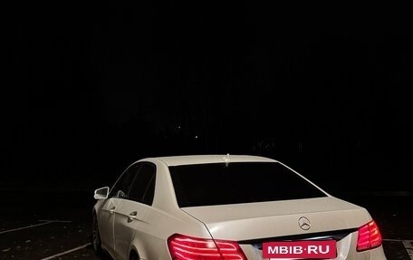 Mercedes-Benz E-Класс, 2013 год, 2 400 000 рублей, 8 фотография