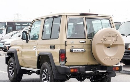 Toyota Land Cruiser 70, 2025 год, 9 860 000 рублей, 7 фотография